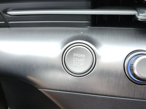 Certified 2025 Hyundai Kona SEL FWD image 33