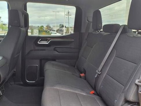 Used 2025 Chevrolet Silverado 1500 LT image 17