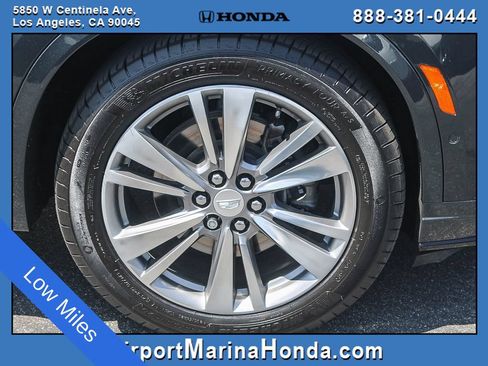 Used 2021 Cadillac XT6 Premium Luxury FWD image 16