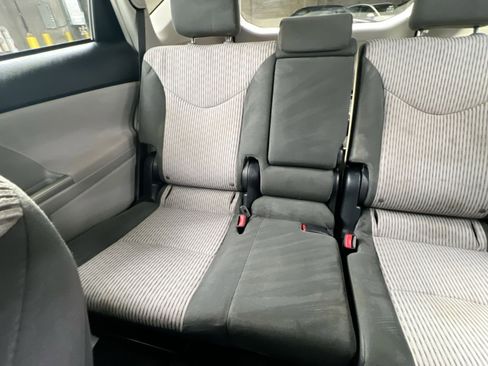 Used 2017 Toyota Prius V Three image 5