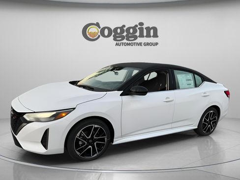 New 2025 Nissan Sentra SR image 1