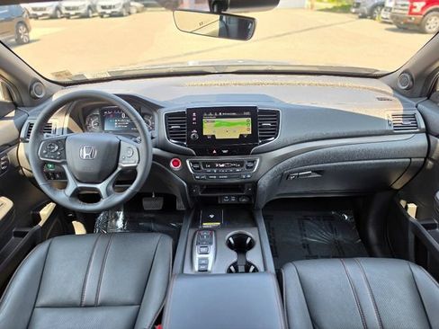 Used 2025 Honda Passport TrailSport image 30