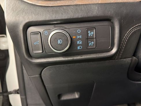 Certified 2020 Ford Explorer Platinum w/ Premium Technology Package AWD/4WD image 24