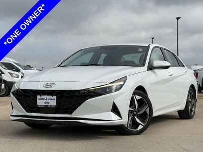 Used 2023 Hyundai Elantra SEL w/ Convenience Package