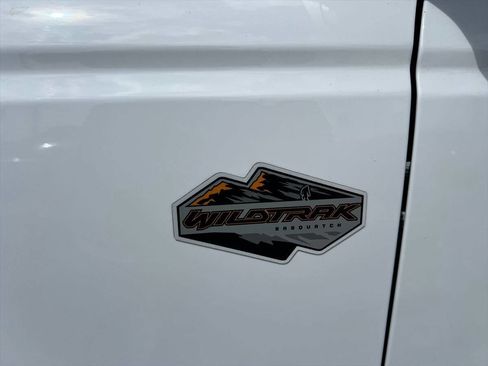Used 2024 Ford Bronco Wildtrak image 18
