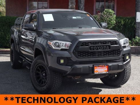Used 2020 Toyota Tacoma TRD Off-Road w/ Technology Package AWD/4WD image 2