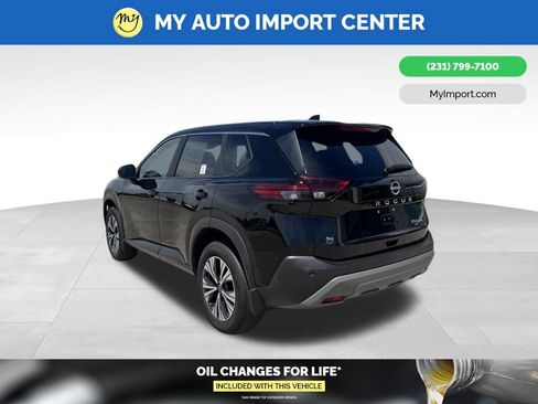 Used 2023 Nissan Rogue SV AWD/4WD image 3