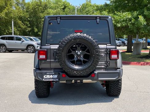 Used 2025 Jeep Wrangler Unlimited Sport AWD/4WD image 6