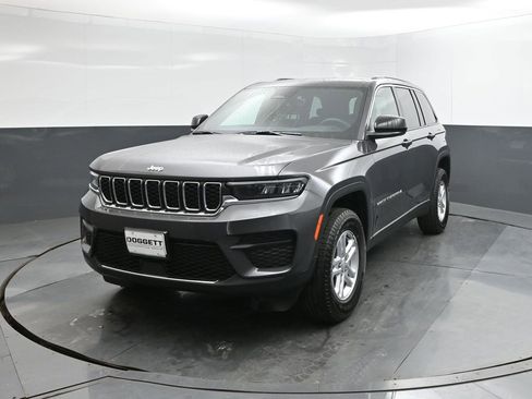 New 2025 Jeep Grand Cherokee Laredo w/ Luxury Tech Group I image 30
