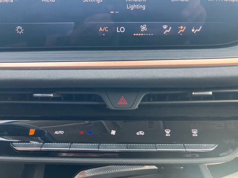 Used 2025 Buick Envision Sport Touring AWD/4WD image 27