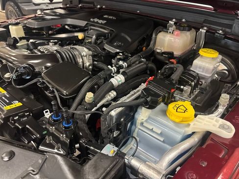Used 2021 Jeep Wrangler Sport AWD/4WD image 49