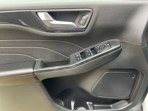 Used 2023 Ford Escape ST-Line image 11