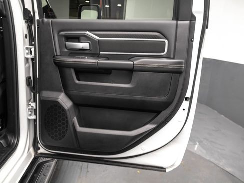 Used 2025 RAM 2500 Big Horn image 41