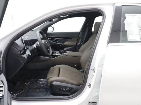 New 2026 BMW 530i xDrive w/ Executive Package AWD/4WD image 6