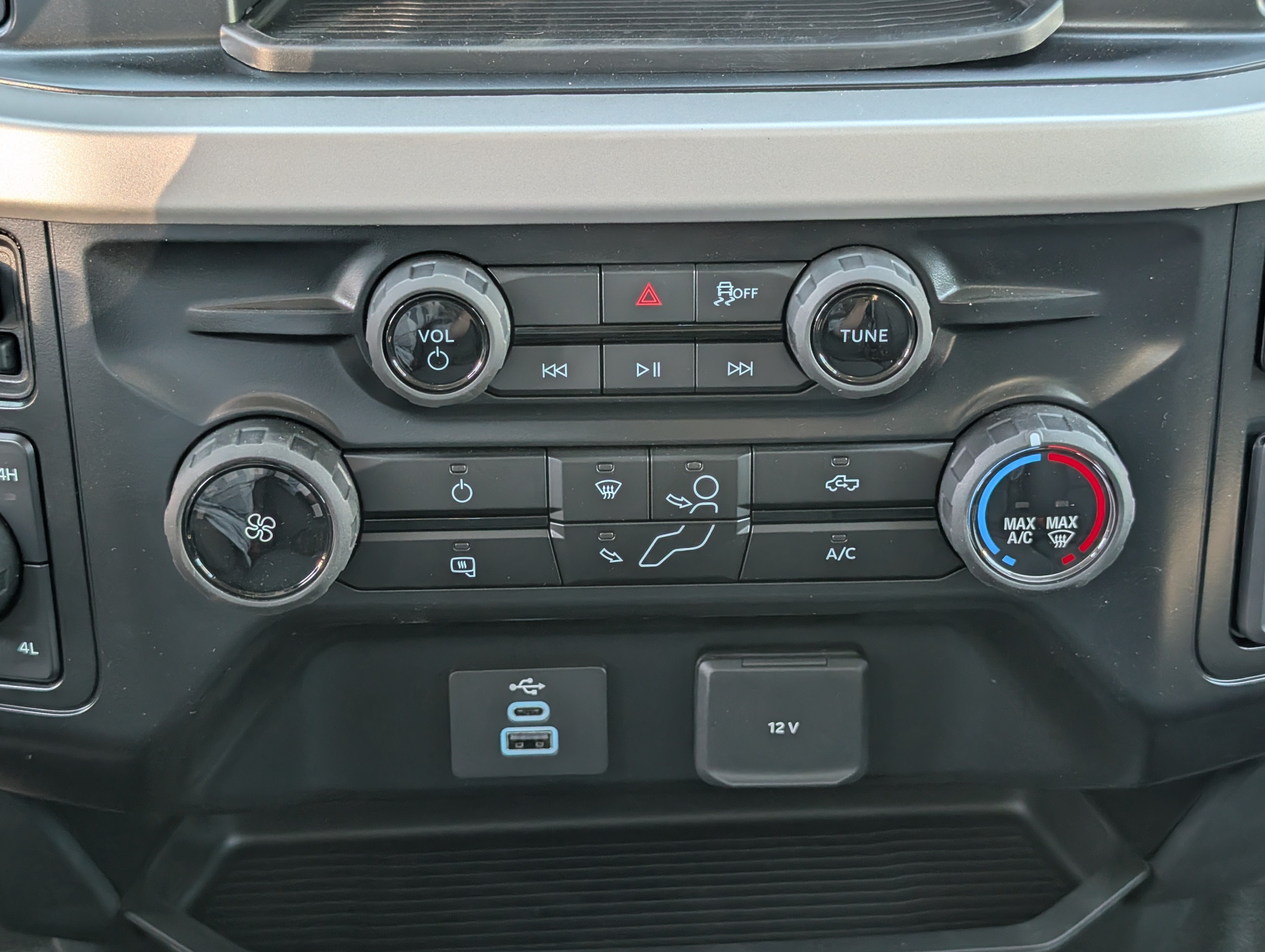 New 2026 Ford F550 4x4 Regular Cab Super Duty image 14