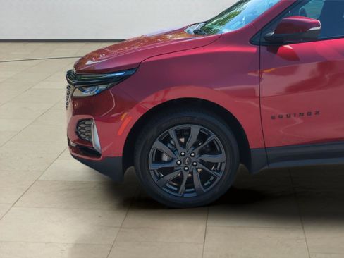 Used 2024 Chevrolet Equinox RS w/ RS Leather Package FWD image 18