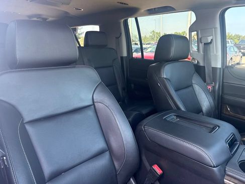 Used 2019 Chevrolet Suburban LT AWD/4WD image 27