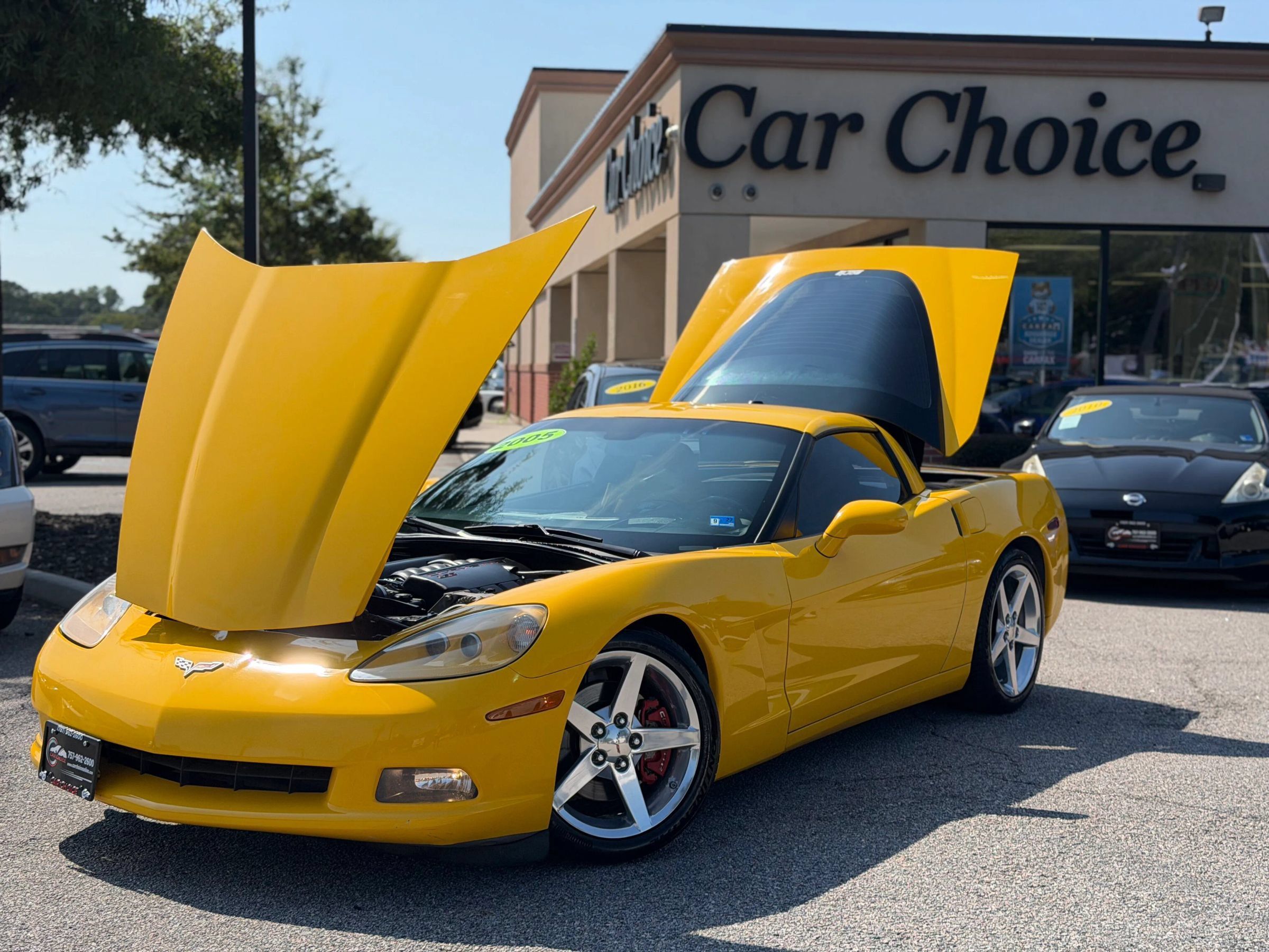 Used 2005 Chevrolet Corvette Coupe w/ Preferred Equipment Group RWD image 4
