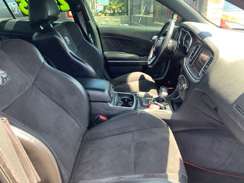 Used 2018 Dodge Charger R/T Scat Pack RWD image 11