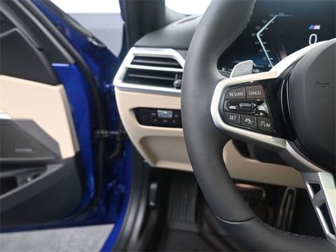 New 2025 BMW 330i Sedan w/ M Sport Package image 28