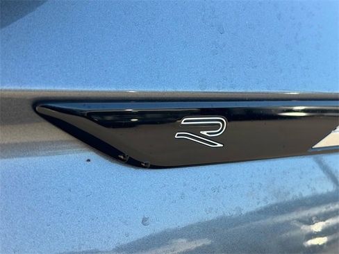 Used 2022 Volkswagen Tiguan SE R-Line image 21