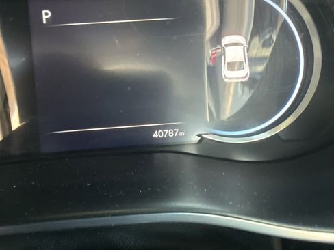 Used 2025 Genesis G70 2.5T image 8