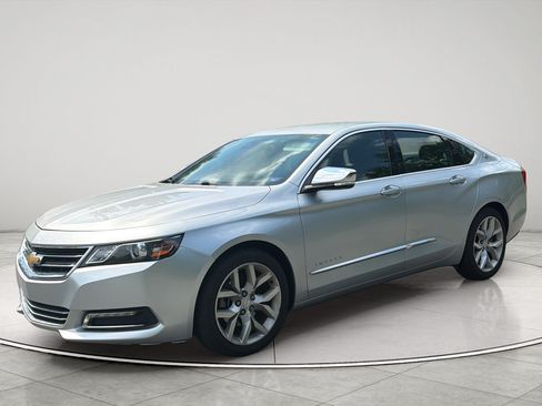 Used 2016 Chevrolet Impala LTZ FWD image 3