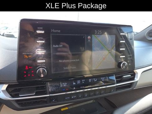 Used 2023 Toyota Sienna XLE image 15