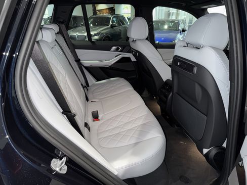 New 2026 BMW X5 xDrive40i w/ M Sport Package image 11