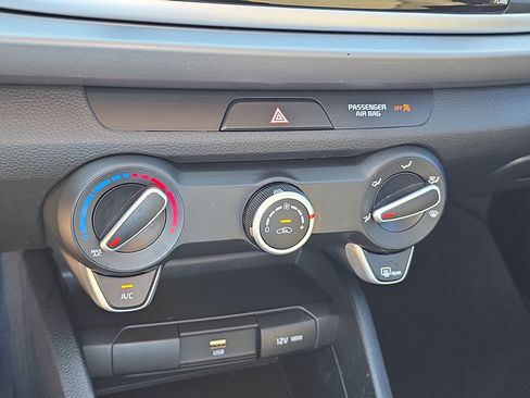 Certified 2022 Kia Rio S image 25