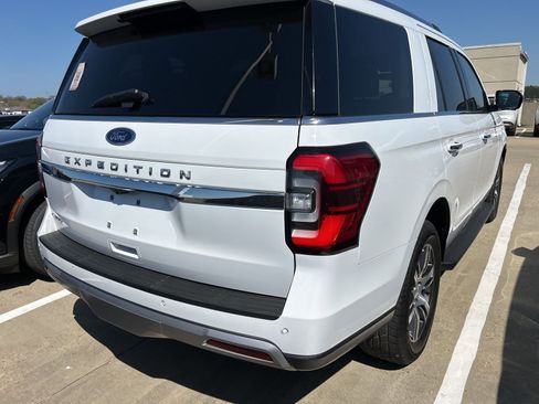 Used 2024 Ford Expedition Limited image 32