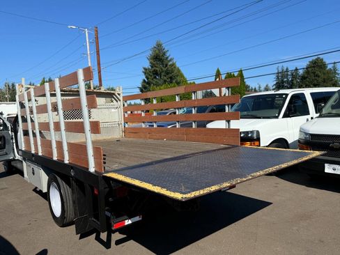 Used 2011 Ford F550 2WD Crew Cab Super Duty w/ Payload Upgrade Pkg image 16