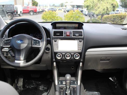 Used 2016 Subaru Forester 2.5i Touring w/ Eyesight & Navigation System AWD/4WD image 20