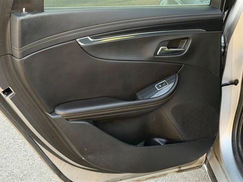 Used 2018 Chevrolet Impala Premier FWD image 40