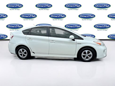 Used 2015 Toyota Prius Two FWD image 8