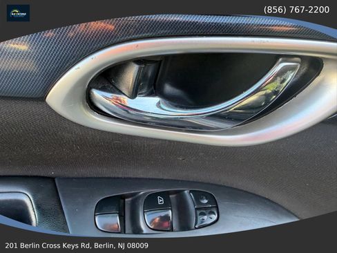 Used 2019 Nissan Sentra SR FWD image 10