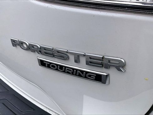Used 2019 Subaru Forester Touring image 9