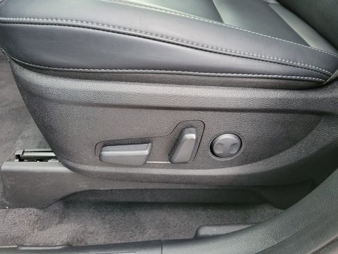 Used 2025 Kia Telluride S FWD image 13