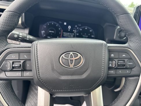 New 2025 Toyota Tacoma Limited AWD/4WD image 18