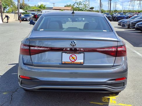 Used 2025 Volkswagen Jetta S FWD image 5