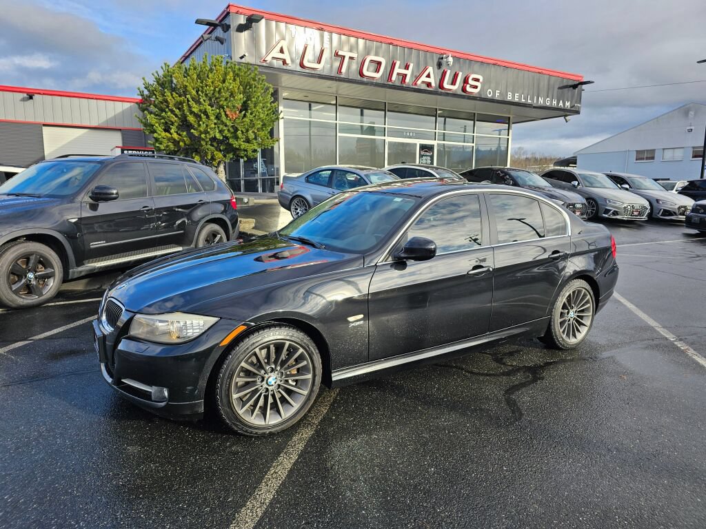 Used 2011 BMW 335i xDrive Sedan AWD/4WD image 1