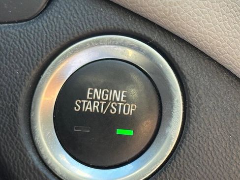 Used 2019 Chevrolet Equinox LS image 17