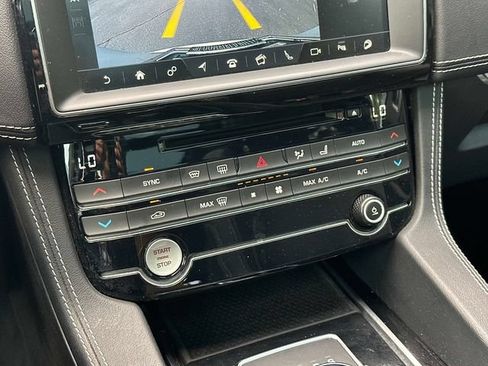 Used 2020 Jaguar F-PACE S AWD/4WD image 30