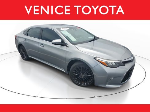 Used 2018 Toyota Avalon Touring FWD image 1