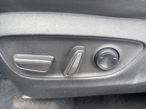 Used 2025 Toyota Grand Highlander FWD image 10