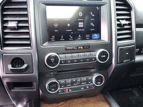 Used 2018 Ford Expedition Max Platinum AWD/4WD image 38
