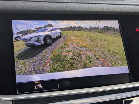 Certified 2025 Cadillac XT5 Premium Luxury image 26