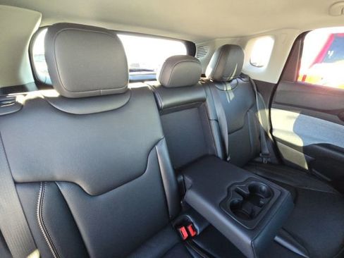 Used 2022 Jeep Compass Latitude image 17