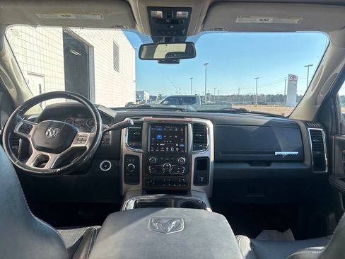 Used 2017 RAM 2500 Laramie w/ Convenience Group image 30