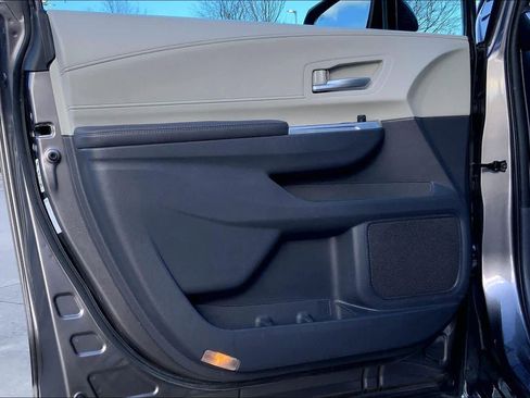 Used 2023 Toyota Sienna XLE image 22